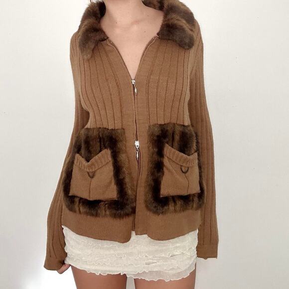 Gorgeous capri brown double zip with faux fur collar and pockets - Picture 4 of 8